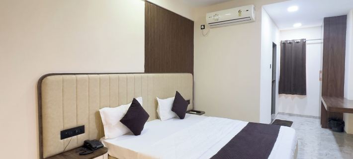 Hotel White Desert Hotels in Bhuj