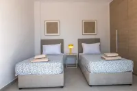 Esprit 27, Fully Renovated 3 Bedroom villa with amazing sea views - Villas