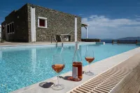 Nalo Suites & Villas - Swimmingpools