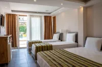 Velaris Boutique Hotel - Kolam Renang