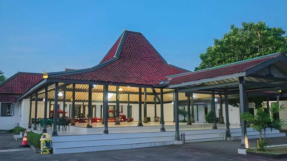 Royal Brongto Hotel