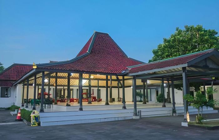 Royal Brongto Hotel