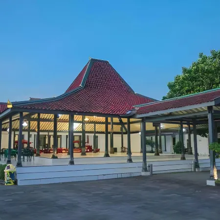 Royal Brongto Hotel