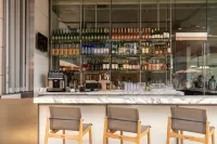 Shore Hotel - bar