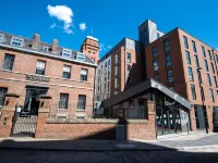 Roomzzz Newcastle City Hotels near Eldon Square