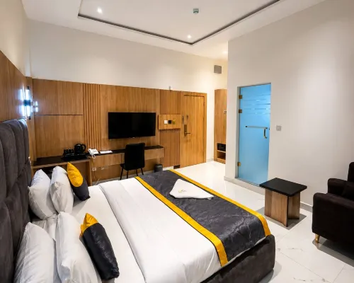 Golden Court Hotel - ที่มีสปา