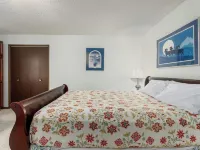Downtown Girdwood Condo Close to Everything Hotels near Chair 6