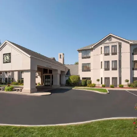 Larkspur Landing South Bend