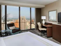 Detroit Marriott at the Renaissance Center Hotels near GM World