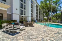 Hampton Inn Jacksonville/Ponte Vedra Beach-Mayo Clinic Area - Parkplatz