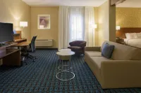 Fairfield Inn & Suites Belleville - Pools