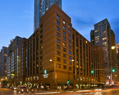Embassy Suites by Hilton Chicago Downtown River North Hotels near Picasso Statue