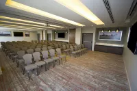 Fiesta Inn Suites Aeropuerto del Bajío - 4 estrellas