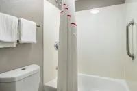 Red Roof Inn Virginia Beach - جاكوزي