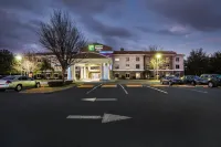 Holiday Inn Express & Suites INVERNESS-LECANTO by IHG - parking