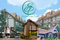 Elliannah Pines Hotel - Bergblick