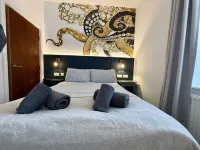 Luxury 3 bedroom, sea view apartment with balcony - 2 estrellas
