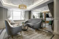 Hotel Elkhart, Tapestry Collection by Hilton - موقف سيارات