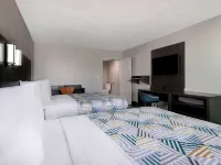 Studio 6 San Antonio, TX - Northwest Medical Center Hotels near Dellview Park