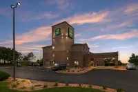 Quality Inn Kansas City International Airport - 2-Star
