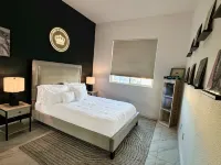 Palm Luxe Estate Luxury Desert Retreat With Pool - Balkoner