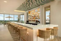 ONE GT Grand Cayman - 5 estrellas