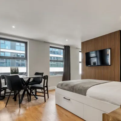 Bright & Spacious Studio in Central Finsbury… Hotels near هايغيت