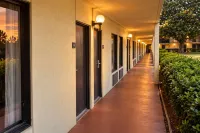 Quality Inn - parking