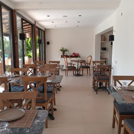 Phellos Suites Boutique Hotel