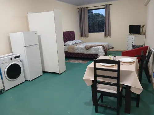 Almay estadía & tours - 3-Star