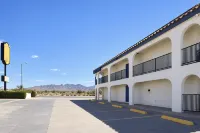 Days Inn by Wyndham Kingman East - 2-Star