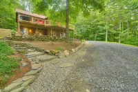 Sugarloaf Ski Basecamp Riverfront Cabin + Fire Pit - Homestays