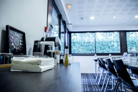 Kyriad Rennes Nord Отели рядом с достопримечательностью «Университет Ренн 1»