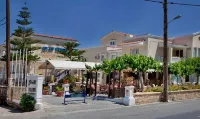 Jo An Beach Hotel Hotels in Adelianos Kampos
