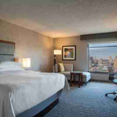 Sheraton Kansas City Hotel at Crown Center Rooms