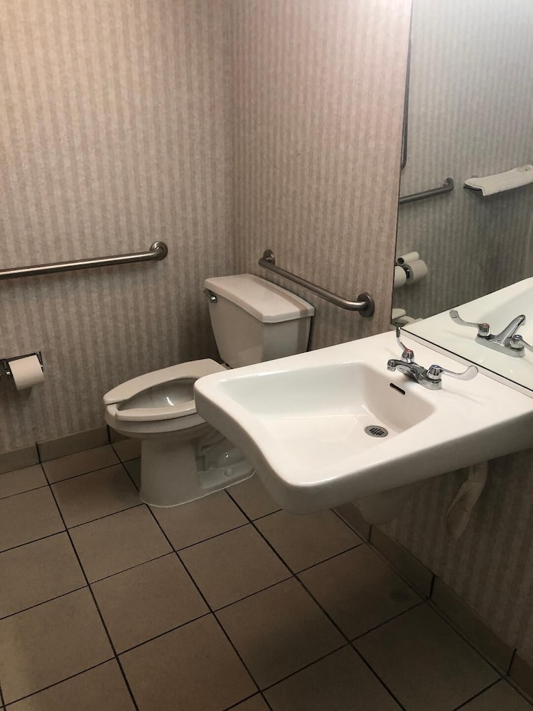 Quality Inn Enola - Harrisburg