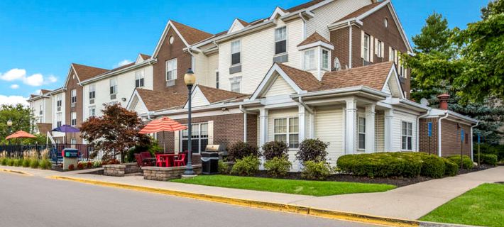 Birch Hills Suites - Blue Ash Hotels in Blue Ash