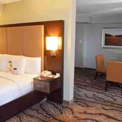 DoubleTree by Hilton Montgomery Downtown Rooms