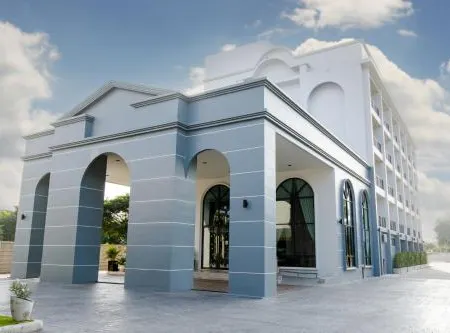 Le Lert Hotel Ratchaburi Отели в г. Ратбури