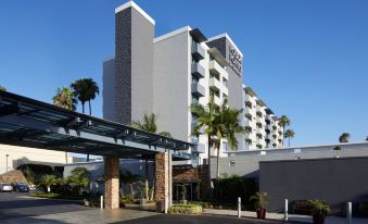 Four Points by Sheraton Los Angeles Westside
