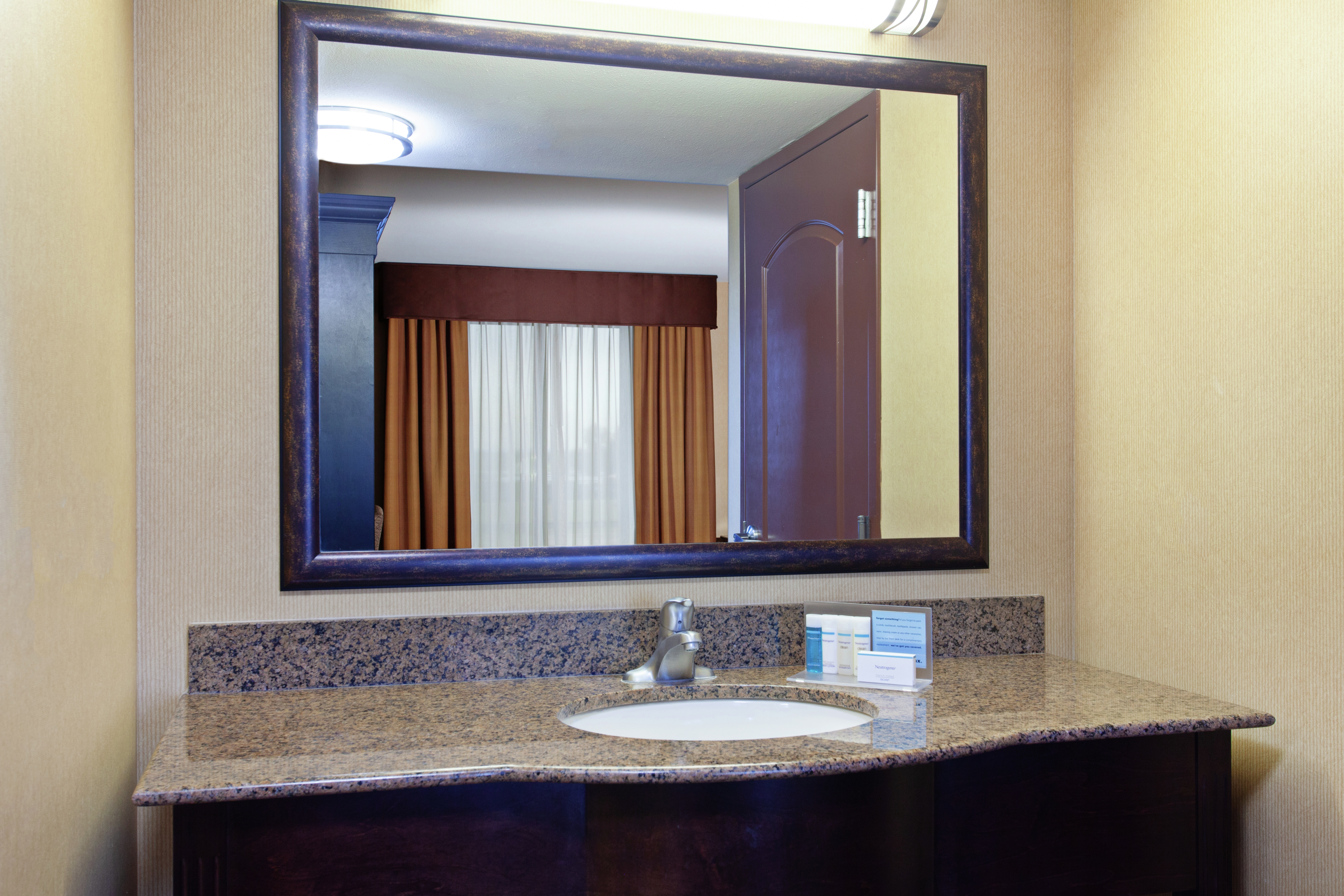 Hampton Inn & Suites Fresno - Northwest