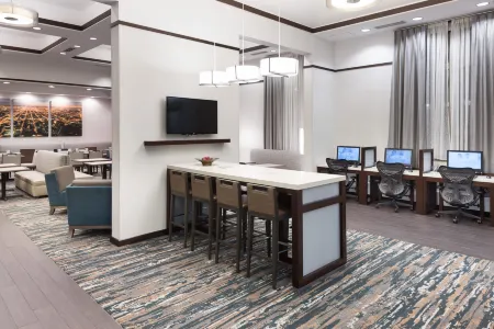 Hampton Inn & Suites Chicago-North Shore/Skokie Отели в г. Уилметт