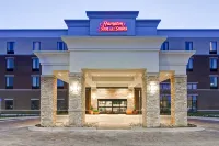 Hampton Inn & Suites Detroit/Troy Hotels in Birmingham