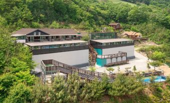 Gyeongju Haneulchae Kids Pool Villa