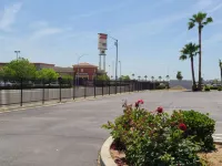 SureStay Hotel by Best Western Chowchilla Yosemite - parking