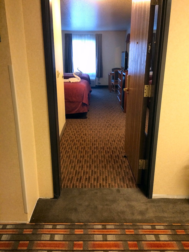 Quality Inn Junction City - Near Fort Riley