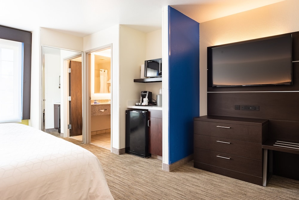 Holiday Inn Express Hotel & Suites Evanston, an Ihg Hotel