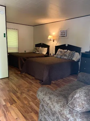The Pines Motel