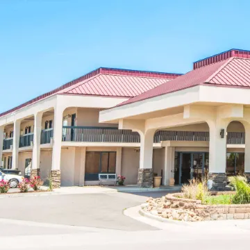 Travelodge by Wyndham Pueblo