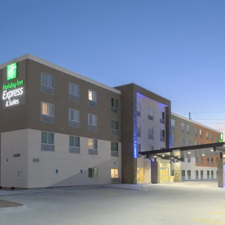 Holiday Inn Express & Suites LINCOLN I - 80 by IHG